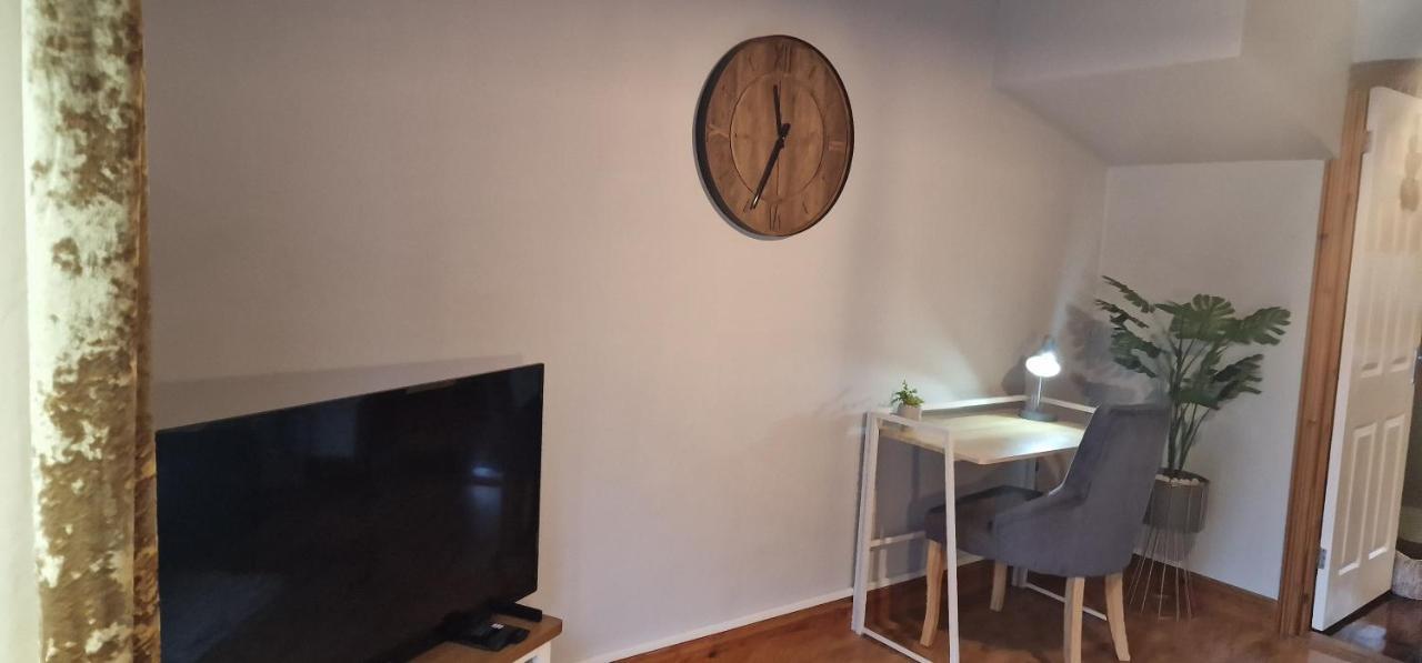 Country Style, 2 Bedroom House, Parking And Superb Location 诺里奇 外观 照片